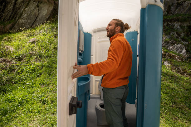 Porta potty rental for outdoor events in Seven Lakes, NC